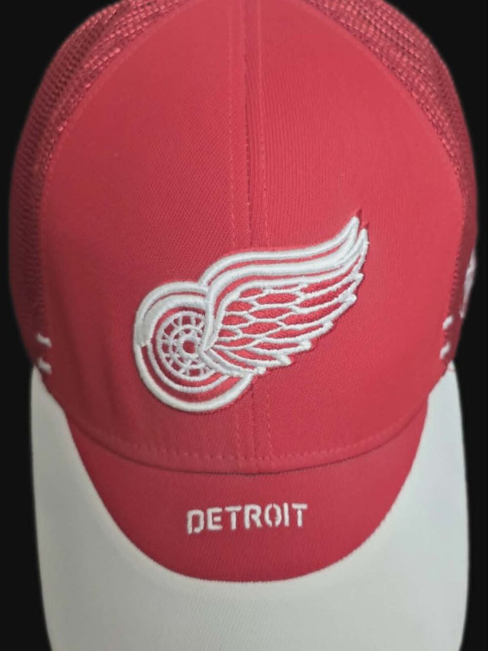 Detroit Red Wings Reebok Center Ice Trucker Hat Red White NHL Flex Fit Cap